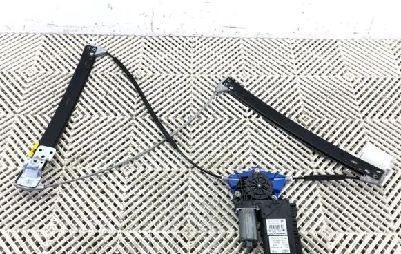 Audi A4 S4 B7 8E 8H Front door window regulator with motor 8E1959801H