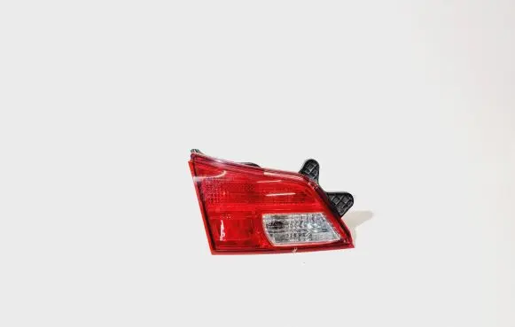 Subaru Legacy Tailgate rear/tail lights 13220072