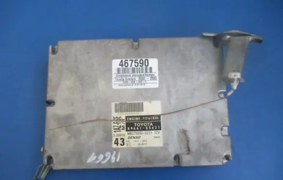Toyota Avensis Verso Engine control unit/module ECU 89661-05431