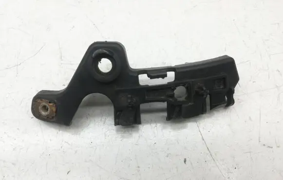 Renault Megane III Front bumper mounting bracket