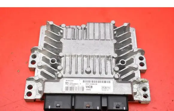 Ford Kuga I Engine control unit/module ECU 8V4112A650CB