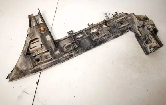 Volkswagen PASSAT B6 Front bumper mounting bracket