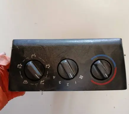 Opel Vectra B Climate control unit 86323