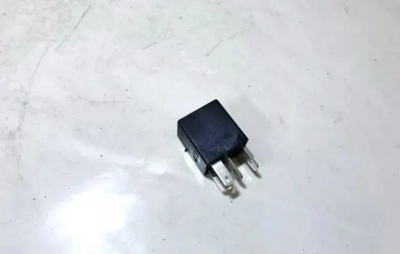 Opel Zafira A Other relay 90229206