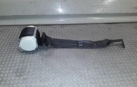 Volkswagen Golf Plus Rear seatbelt 5M0857805