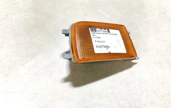 Volkswagen Golf III Front indicator light