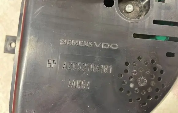 Volkswagen PASSAT B6 Speedometer (instrument cluster) A2C53194181 3200300D0