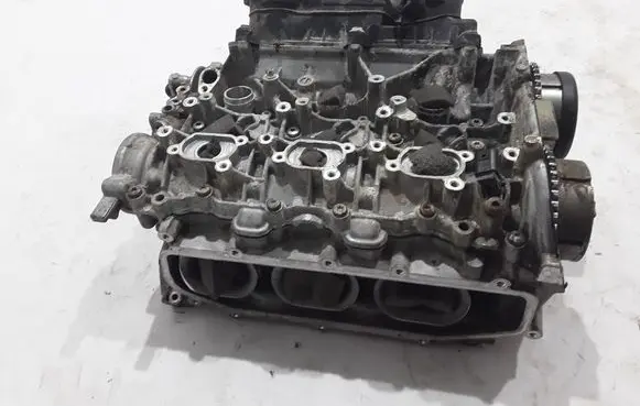 Audi Q5 SQ5 Engine head 06M103061BB