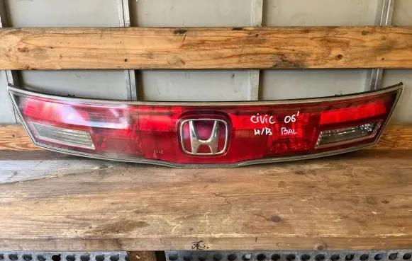 Honda Civic Tailgate rear/tail lights 13216721