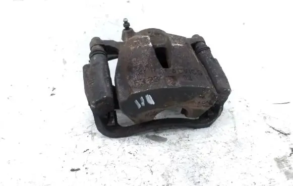 Toyota RAV 4 (XA30) Front brake caliper