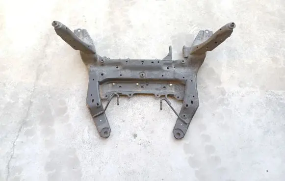 BMW 1 F40 Front subframe 687272905 2711373