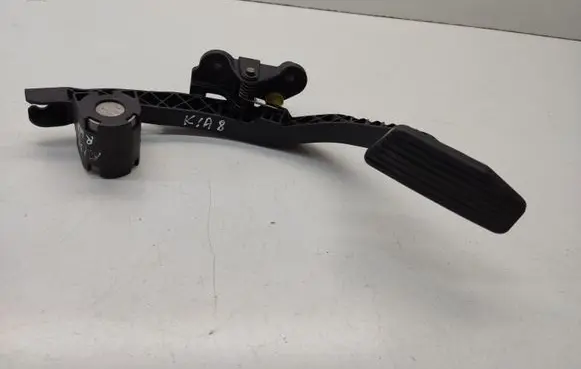 KIA Sportage Accelerator throttle pedal 327261F900