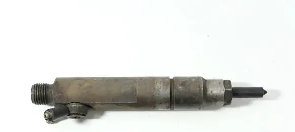 Audi A6 S6 C4 4A Fuel injector 046130201F