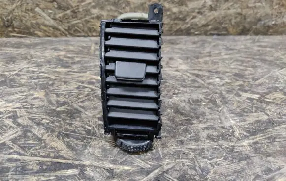 Nissan Tiida C11 Dash center air vent grill PG0568751 19660A29R10
