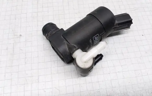 Ford Focus C-MAX Windscreen/windshield washer pump 1S7117K624FE