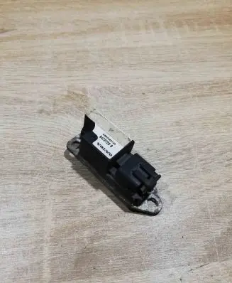 Volvo S70 V70 V70 XC Airbag deployment crash/impact sensor 9472729B