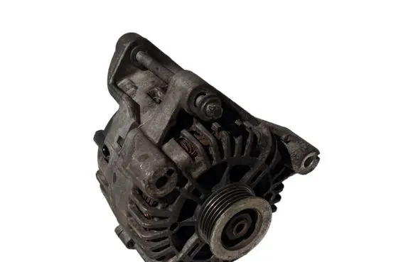 Toyota Avensis T270 Generator/alternator 8574045 2619890A S23AN15