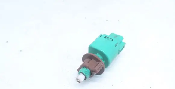 Toyota RAV 4 (XA30) Brake pedal sensor switch