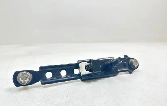 Nissan Qashqai Seat belt adjustment motor 308205999AC