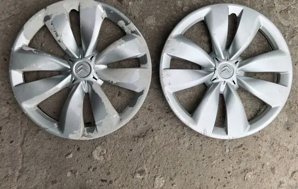 Citroen C3 R15 wheel hub/cap/trim 9685346380