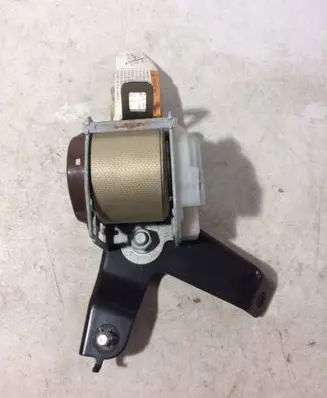 Subaru Tribeca Middle seatbelt (rear) 
