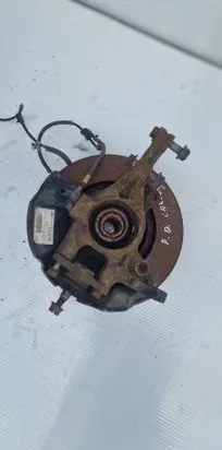 KIA Carens II Front wheel hub