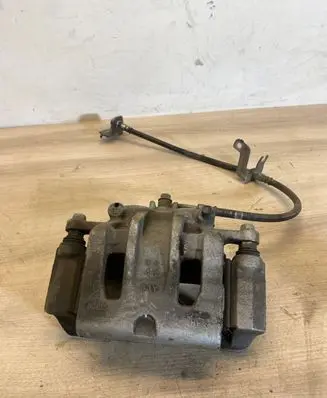 Hyundai i40 Front brake caliper