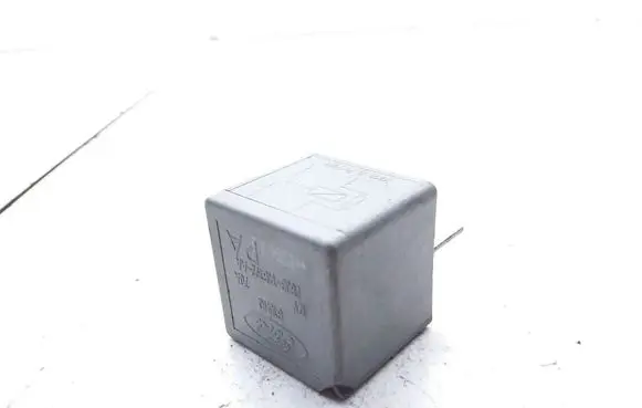 Ford Mondeo Mk III Other relay F80B14B192AA