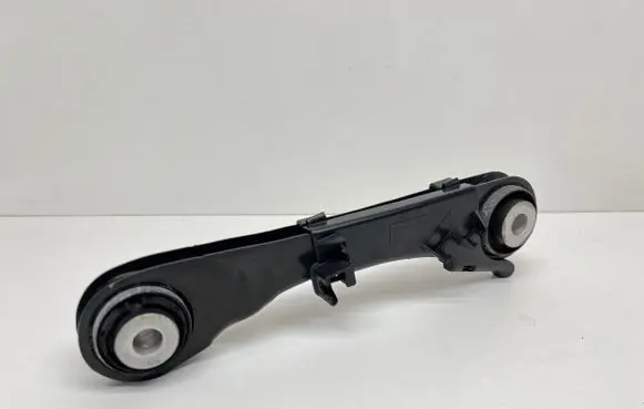 BMW 8 G15 Rear upper control arm/wishbone 6991151
