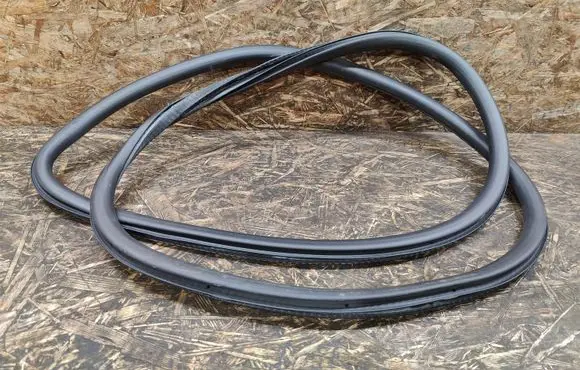 Fiat 500X Front door rubber seal 