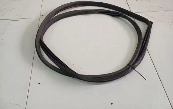 Honda Civic Rubber seal front coupe door 