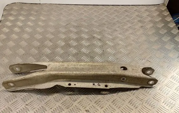 Mercedes-Benz CLA C117 X117 W117 Rear upper control arm/wishbone A2463520202 H006