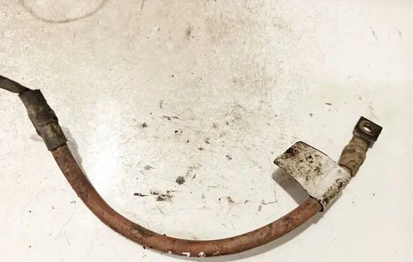 Positive cable (battery)
