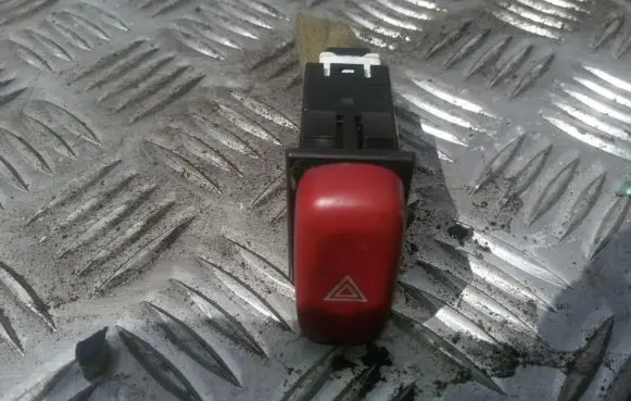 Suzuki Liana Hazard light switch