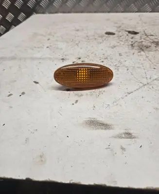 Nissan Terrano Front fender indicator light 