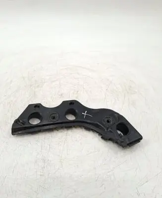 Volkswagen PASSAT CC Front bumper mounting bracket 3C8807184