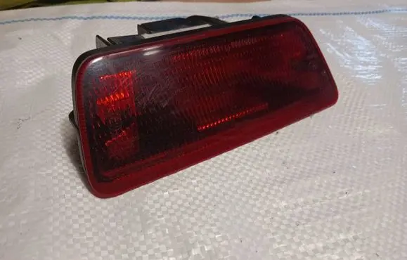 Nissan Juke I F15 Third/center stoplight