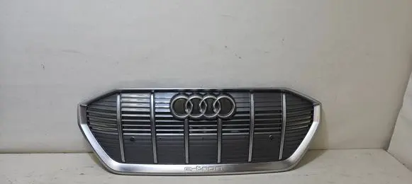 Audi e-tron Front bumper upper radiator grill 4KE853651