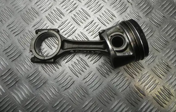 Jeep Patriot Piston with connecting rod BYL BV1295