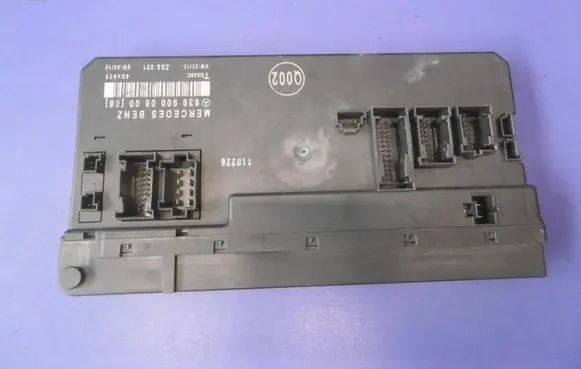 Mercedes-Benz Vito Viano W639 Comfort/convenience module 6399000800 404435 ZGS001