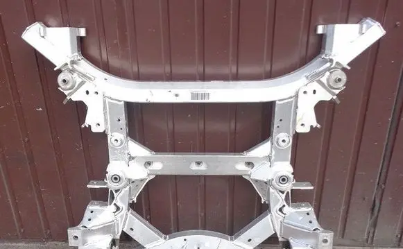 BMW iX Front subframe 689316509 25082025 21B2381B0058