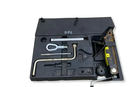 BMW Z3 E36 Tool set 71111093840