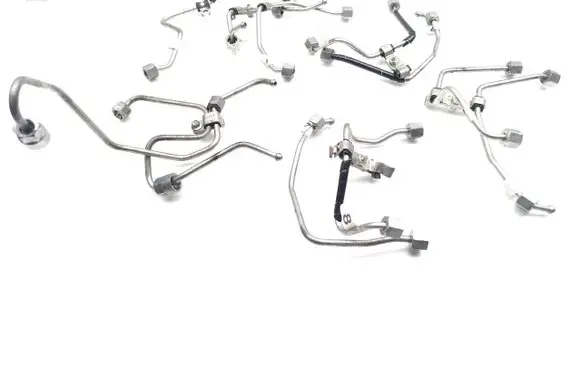 Land Rover Range Rover L405 Fuel injector supply line/pipe 