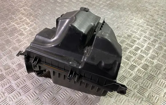 Volvo XC60 Air filter box 31319684