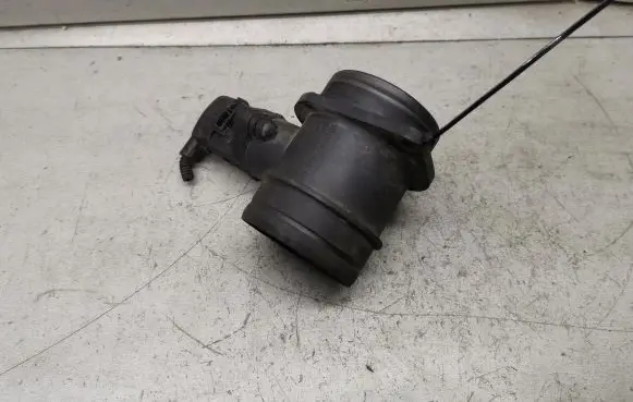Volkswagen Caddy Mass air flow meter 0281002531 038906461B