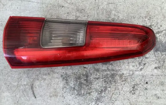 Volvo V70 Rear/tail lights 9154494