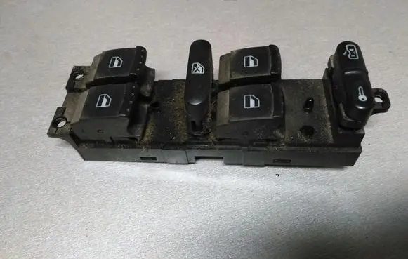 Volkswagen PASSAT B5.5 Electric window control switch 1J4959857D 03755031