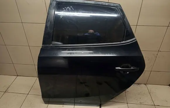 Hyundai i30 Rear door 