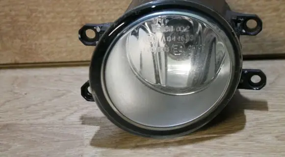 Toyota Avensis T250 Front fog light 812200D042