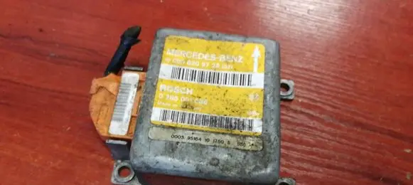 Mercedes-Benz E W210 Airbag control unit/module 0008209726